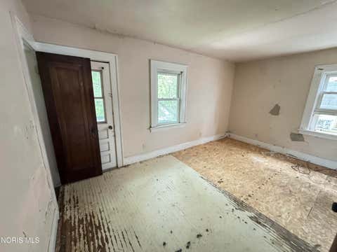 Tiny photo for 544 E Hudson Street, Toledo, OH 43608 (MLS # 10011230)