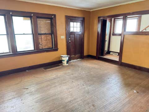 Tiny photo for 544 E Hudson Street, Toledo, OH 43608 (MLS # 10011230)
