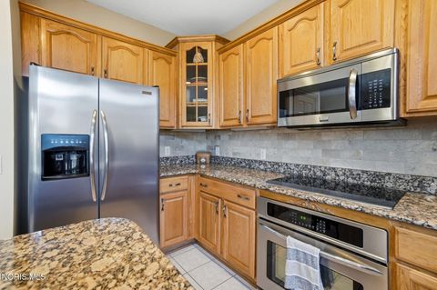 Tiny photo for 1931 Tecumseh Court, Perrysburg, OH 43551 (MLS # 10004921)