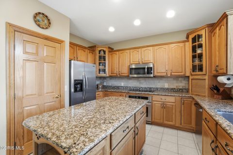 Tiny photo for 1931 Tecumseh Court, Perrysburg, OH 43551 (MLS # 10004921)