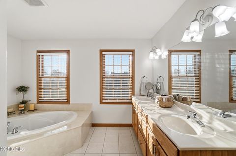 Tiny photo for 1931 Tecumseh Court, Perrysburg, OH 43551 (MLS # 10004921)