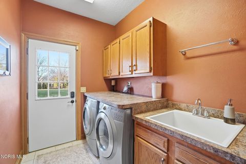 Tiny photo for 1931 Tecumseh Court, Perrysburg, OH 43551 (MLS # 10004921)