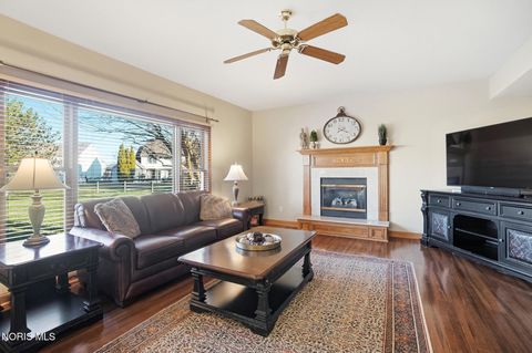 Tiny photo for 1931 Tecumseh Court, Perrysburg, OH 43551 (MLS # 10004921)