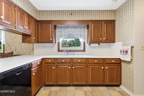 Tiny photo for 1424 E State Route 18, Tiffin, OH 44883 (MLS # 10012959)