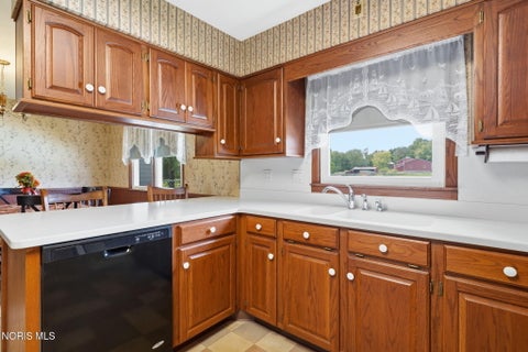 Tiny photo for 1424 E State Route 18, Tiffin, OH 44883 (MLS # 10012959)