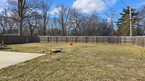 Tiny photo for 338 Carey Street, Napoleon, OH 43545 (MLS # 10004537)