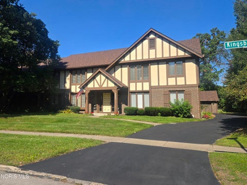 Tiny photo for 6530 Kingsbridge Drive #Apt C2, Sylvania, OH 43560 (MLS # 10014391)