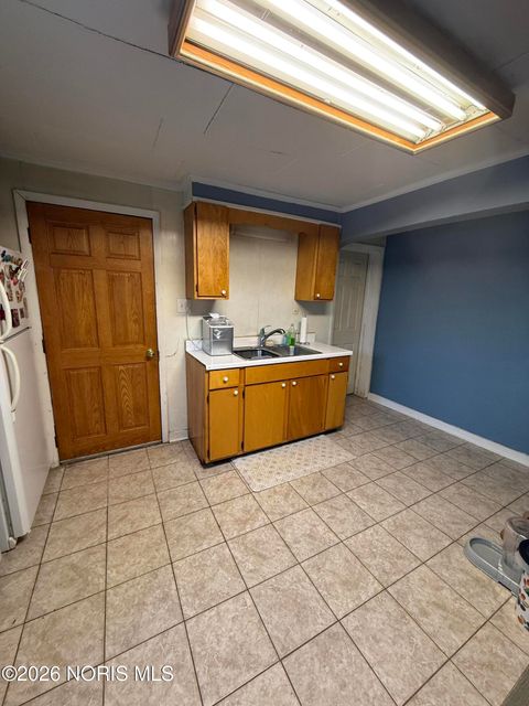 Tiny photo for 1648 Travis Drive, Toledo, OH 43612 (MLS # 10003445)