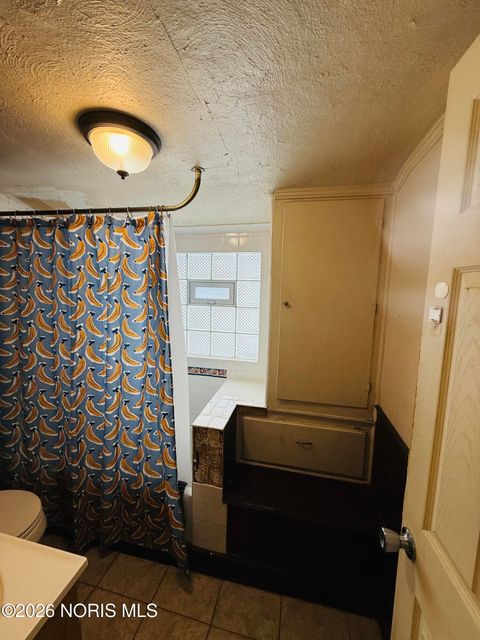 Tiny photo for 1648 Travis Drive, Toledo, OH 43612 (MLS # 10003445)