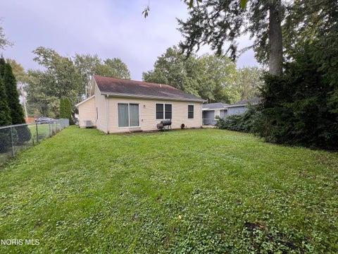 Tiny photo for 2223 Vaness Drive, Toledo, OH 43615 (MLS # 10013579)