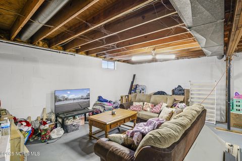 Tiny photo for 12570 W Axline Street, Fostoria, OH 44830 (MLS # 10002029)