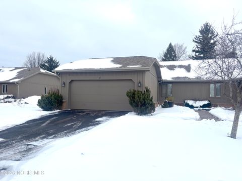 Tiny photo for 7 Meadowpond Drive, Perrysburg, OH 43551 (MLS # 10003805)