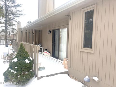 Tiny photo for 7 Meadowpond Drive, Perrysburg, OH 43551 (MLS # 10003805)