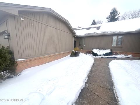 Tiny photo for 7 Meadowpond Drive, Perrysburg, OH 43551 (MLS # 10003805)