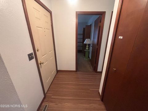 Tiny photo for 7 Meadowpond Drive, Perrysburg, OH 43551 (MLS # 10003805)