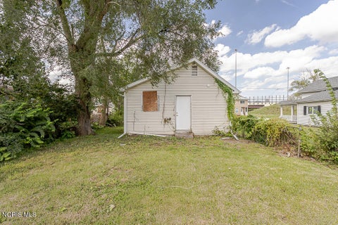 Tiny photo for 221 Segur Avenue, Toledo, OH 43609 (MLS # 10013326)