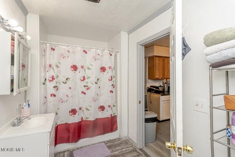 Tiny photo for 221 Segur Avenue, Toledo, OH 43609 (MLS # 10013326)