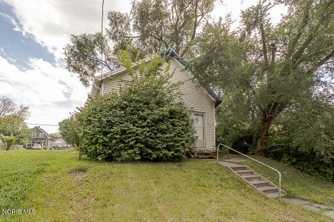 Tiny photo for 221 Segur Avenue, Toledo, OH 43609 (MLS # 10013326)