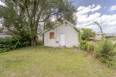 Tiny photo for 221 Segur Avenue, Toledo, OH 43609 (MLS # 10013326)