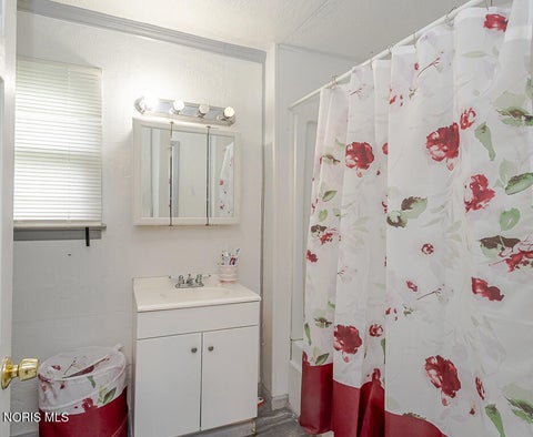 Tiny photo for 221 Segur Avenue, Toledo, OH 43609 (MLS # 10013326)