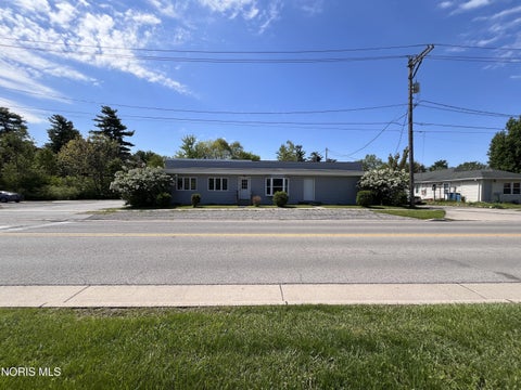 Photo of 905 Farnsworth Road, Waterville, OH 43566 (MLS # 10011508)
