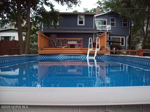 Tiny photo for 233 N Main Street, Swanton, OH 43558 (MLS # 10004072)