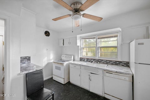 Tiny photo for 4157 Dorchester Drive, Toledo, OH 43607 (MLS # 10014697)