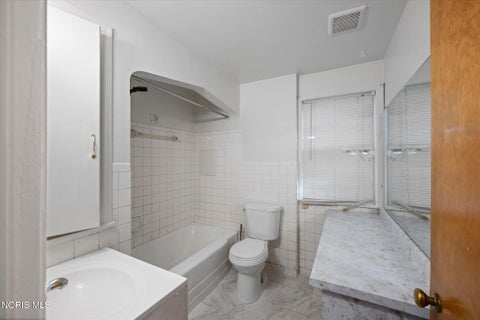Tiny photo for 4157 Dorchester Drive, Toledo, OH 43607 (MLS # 10014697)