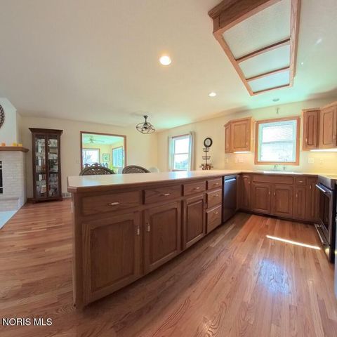 Tiny photo for 1013 S Lallendorf Road, Oregon, OH 43616 (MLS # 10006421)