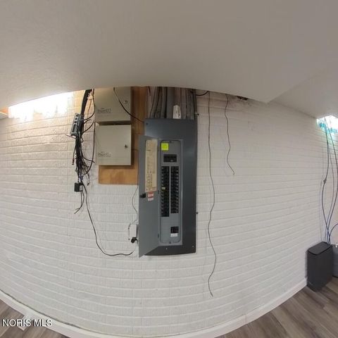 Tiny photo for 1013 S Lallendorf Road, Oregon, OH 43616 (MLS # 10006421)