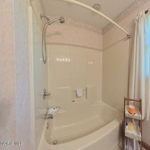 Tiny photo for 1013 S Lallendorf Road, Oregon, OH 43616 (MLS # 10006421)