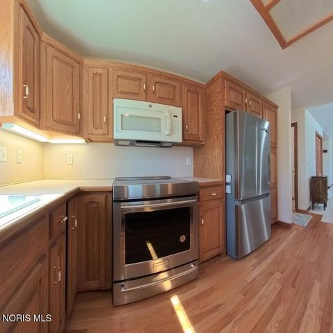 Tiny photo for 1013 S Lallendorf Road, Oregon, OH 43616 (MLS # 10006421)