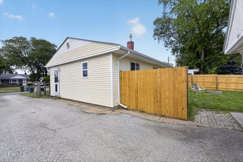 Tiny photo for 1543 Bradmore Drive, Toledo, OH 43612 (MLS # 10010239)