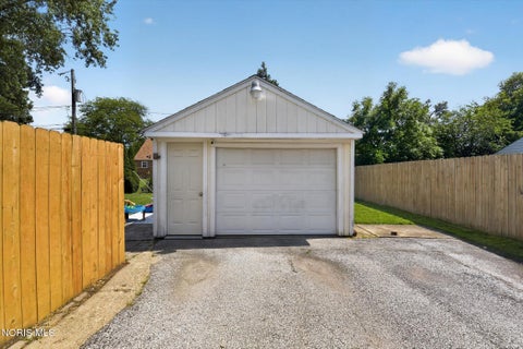 Tiny photo for 1543 Bradmore Drive, Toledo, OH 43612 (MLS # 10010239)