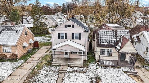 Tiny photo for 1929 Marlow Road, Toledo, OH 43613 (MLS # 10004074)