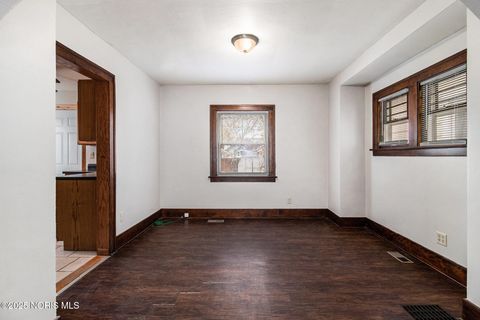 Tiny photo for 1929 Marlow Road, Toledo, OH 43613 (MLS # 10004074)