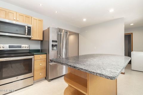 Tiny photo for 3054 123rd Street, Toledo, OH 43611 (MLS # 10007003)