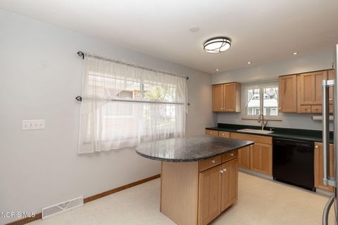 Tiny photo for 3054 123rd Street, Toledo, OH 43611 (MLS # 10007003)