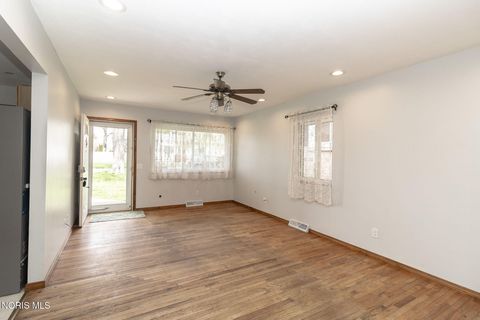 Tiny photo for 3054 123rd Street, Toledo, OH 43611 (MLS # 10007003)