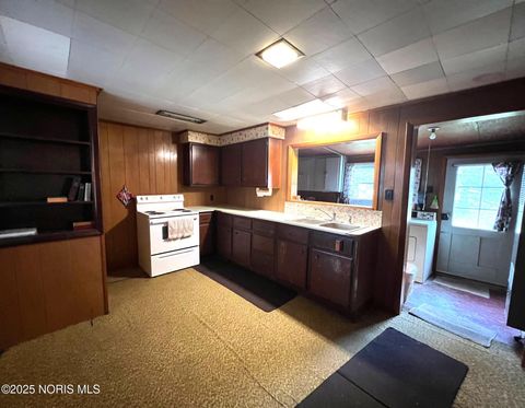 Tiny photo for 404 S Sycamore Avenue, Sycamore, OH 44882 (MLS # 10001800)