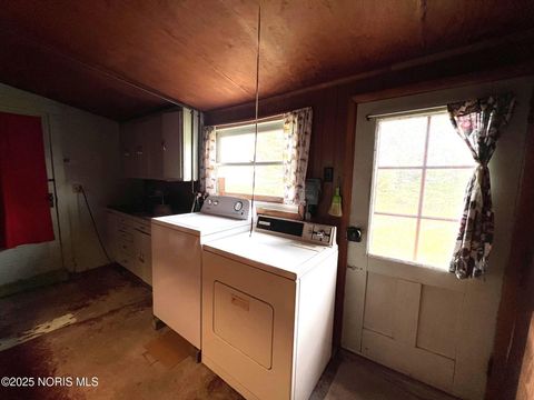 Tiny photo for 404 S Sycamore Avenue, Sycamore, OH 44882 (MLS # 10001800)