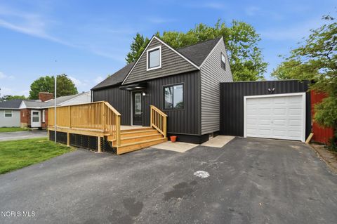 Photo of 1125 S Blanchard Street, Findlay, OH 45840 (MLS # 10007399)