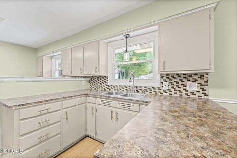 Tiny photo for 3733 Cherry Wood Lane, Toledo, OH 43615 (MLS # 10014213)