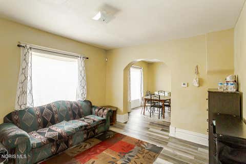 Tiny photo for 425 Bassett Street, Toledo, OH 43611 (MLS # 10011131)