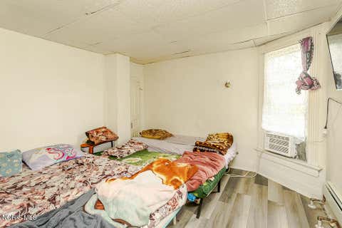 Tiny photo for 425 Bassett Street, Toledo, OH 43611 (MLS # 10011131)