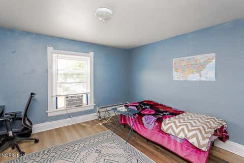 Tiny photo for 425 Bassett Street, Toledo, OH 43611 (MLS # 10011131)