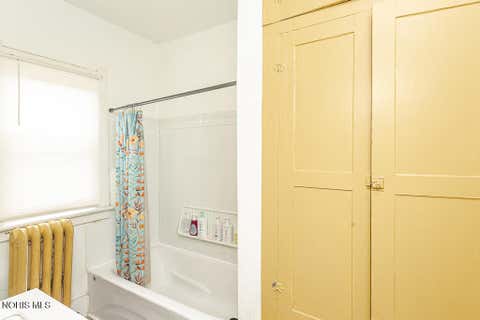 Tiny photo for 425 Bassett Street, Toledo, OH 43611 (MLS # 10011131)