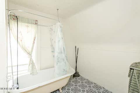 Tiny photo for 425 Bassett Street, Toledo, OH 43611 (MLS # 10011131)