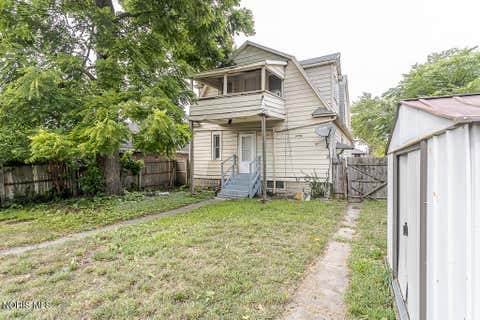Tiny photo for 425 Bassett Street, Toledo, OH 43611 (MLS # 10011131)