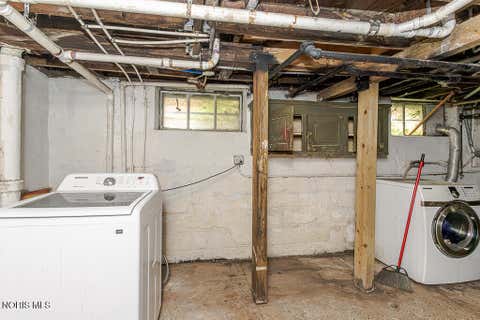Tiny photo for 425 Bassett Street, Toledo, OH 43611 (MLS # 10011131)